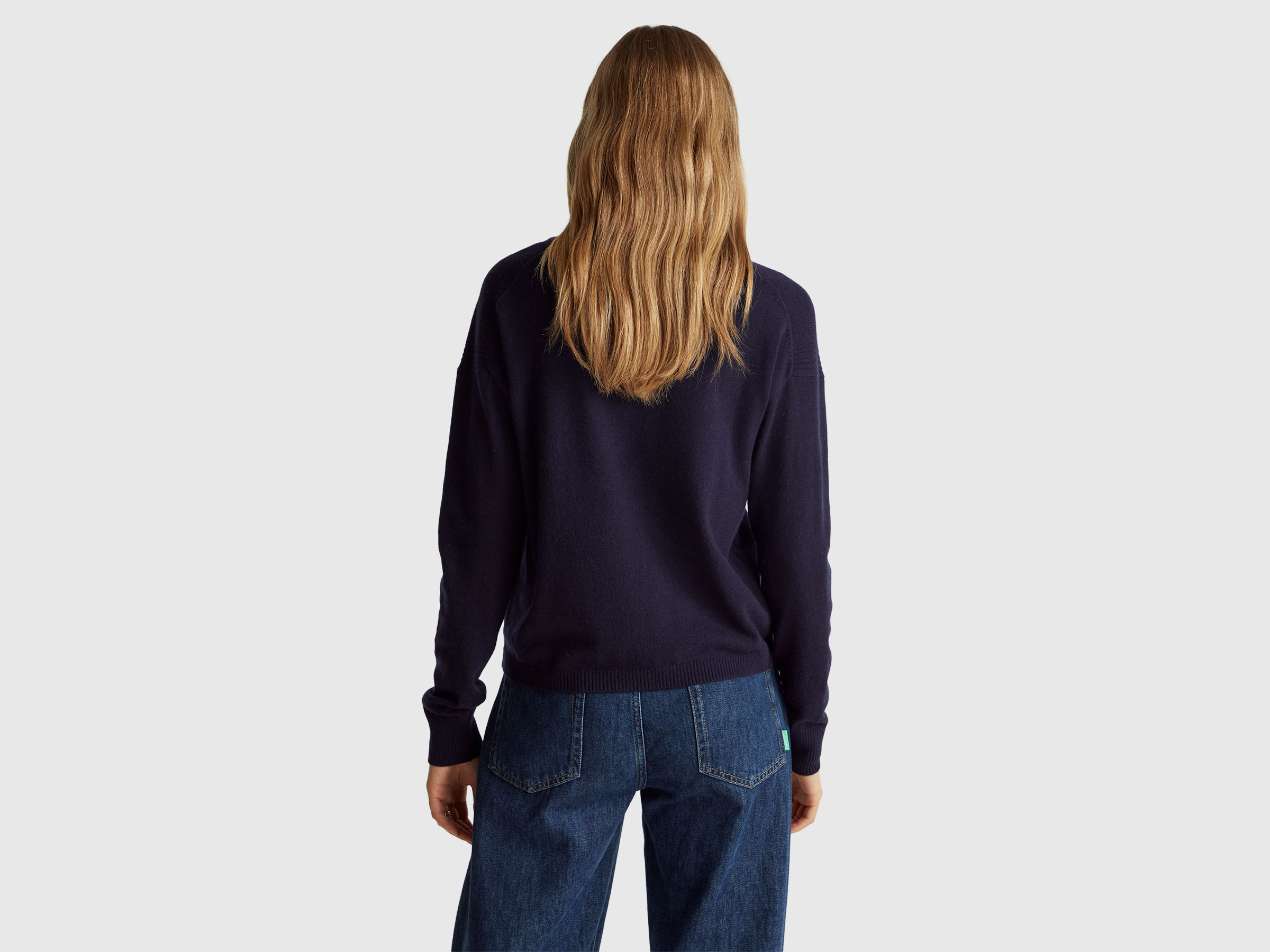 V NECK SWEATER L/S Femme image number 2